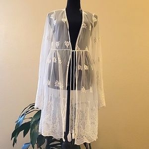 Active USA lace cover up